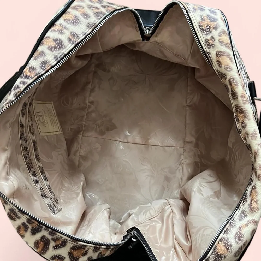 Brown and Black Leopard Print Travel Bag with Ample Storage - Picture 5 of 7
